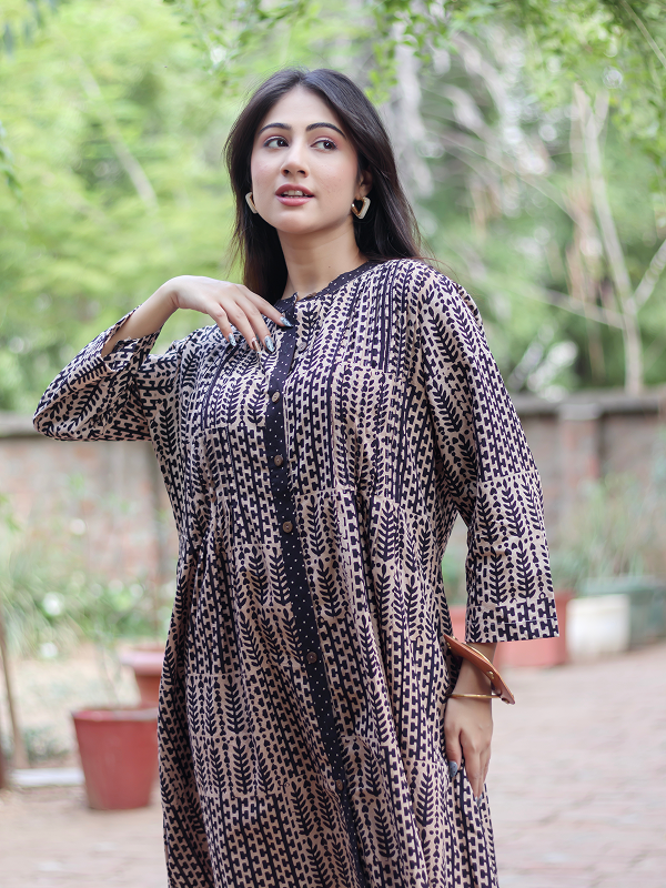 Pintuck Kurta - Nida Black