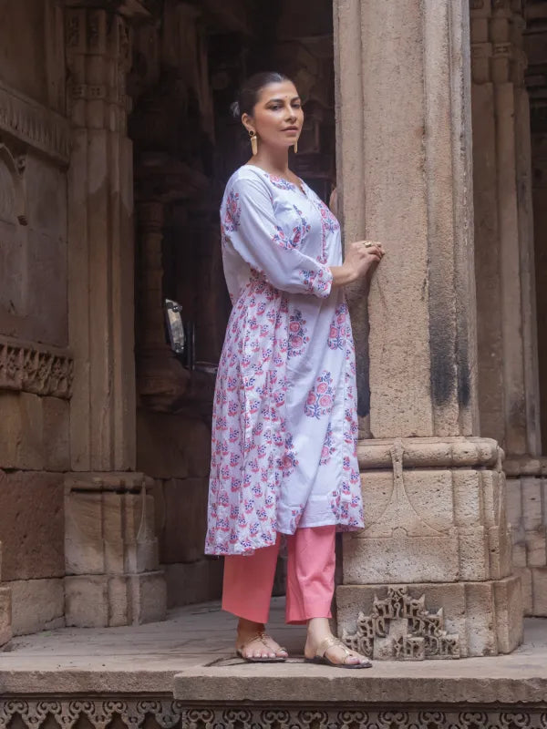 Chitrang – White Floral Printed Kurta Set with Peach Pants