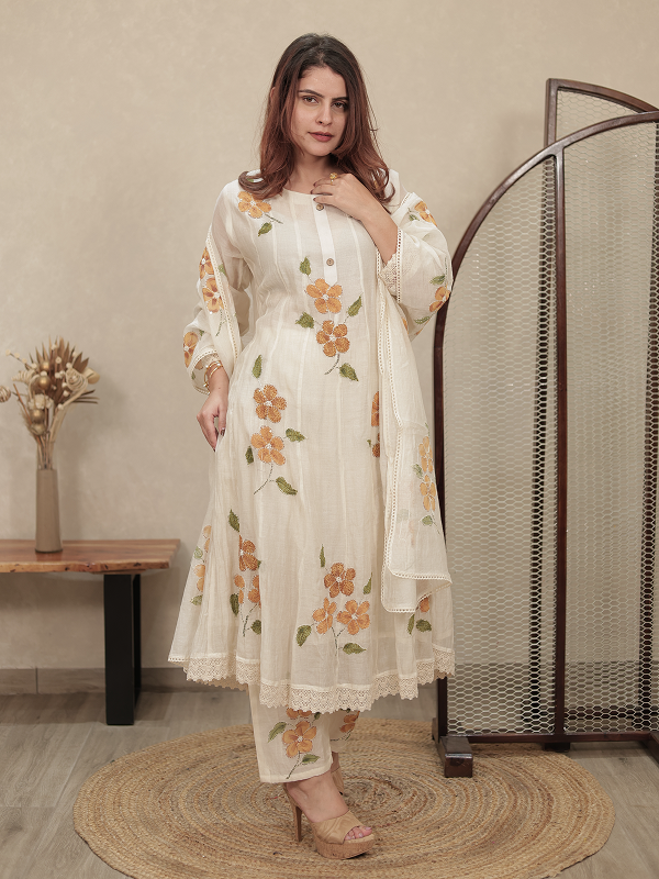 Ivory Floral Embroidered Mul Chanderi Kurta Set