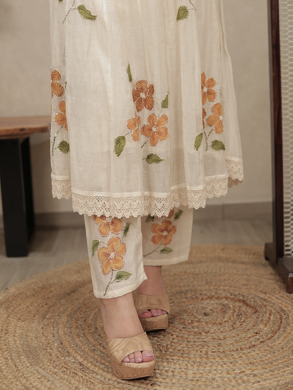 Ivory Floral Embroidered Mul Chanderi Kurta Set