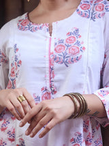 Chitrang – White Floral Printed Kurta Set with Peach Pants