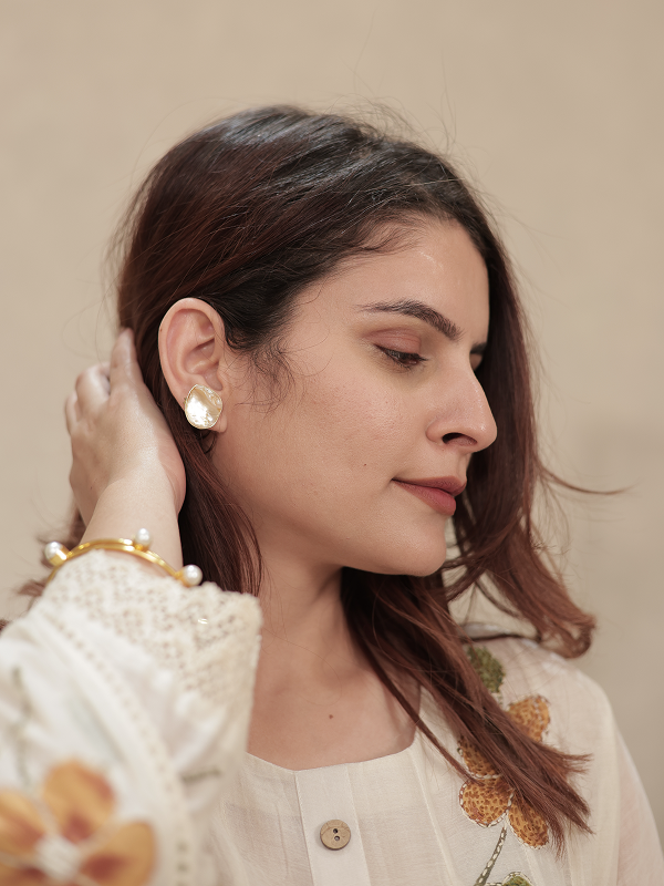 Ivory Floral Embroidered Mul Chanderi Kurta Set